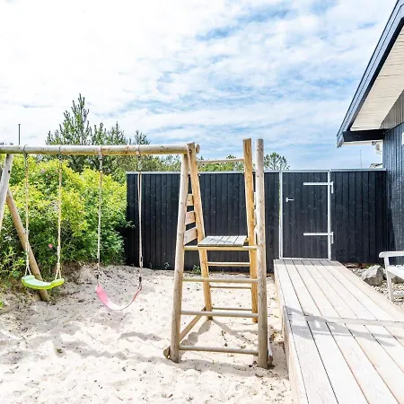 Сasa de vacaciones 6 Person In Henne