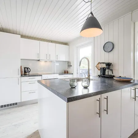 Ferienhaus 6 Person In Henne Henne Strand