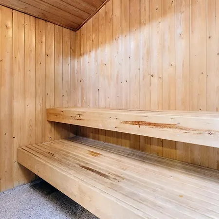 Ferienhaus 6 Person In Henne *