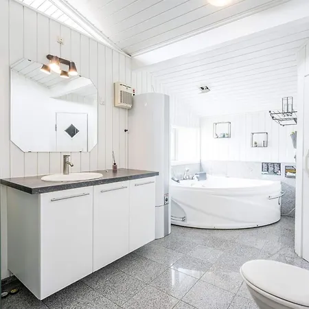 6 Person In Henne Casa vacanze